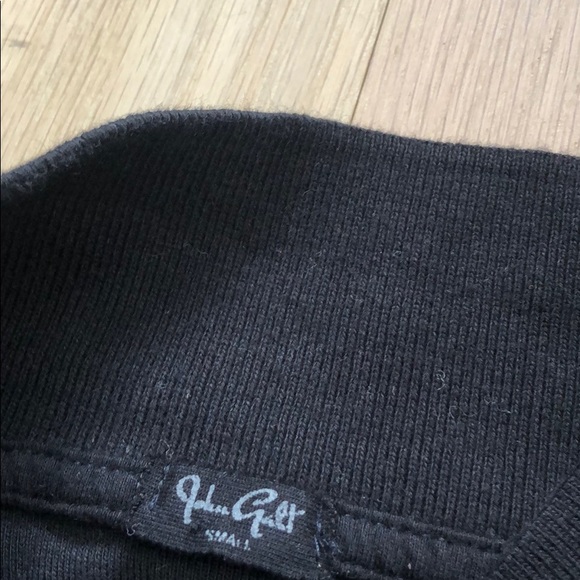 adorable rare Brandy Melville Caroline crop top - Picture 3 of 3